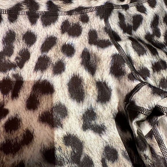 Leopard Hi-Shine Leggings
Size: SMALL
Excellent condition. Like new. - Picture 3 of 4
